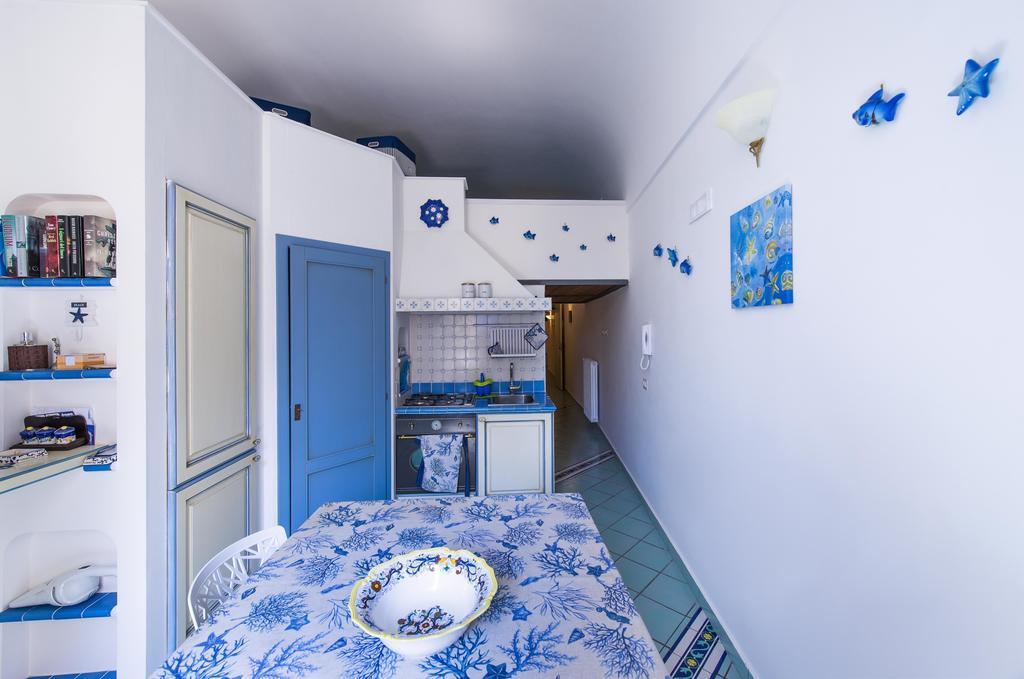 B&B ヴィアカンポ6 アトラーニ 部屋 写真